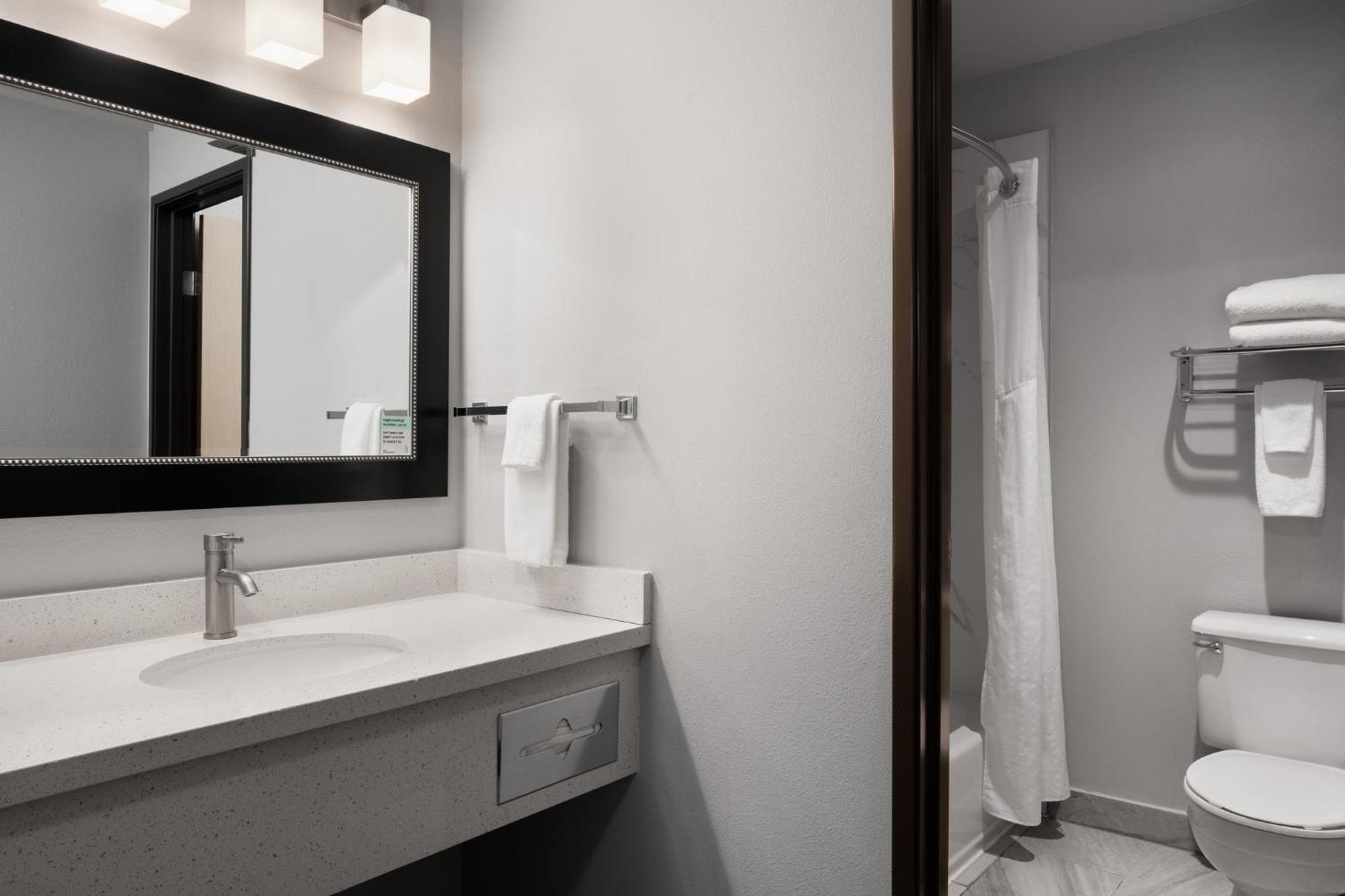Garner Hotel Auburn - Seattle By Ihg Exterior photo